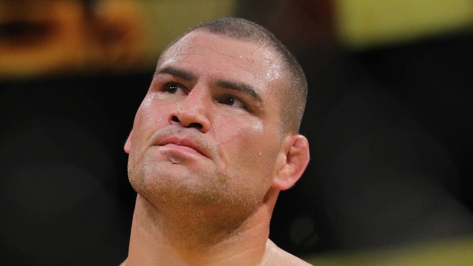 Watch: Did Cain Velasquez Injure His Knee Before The Fight?