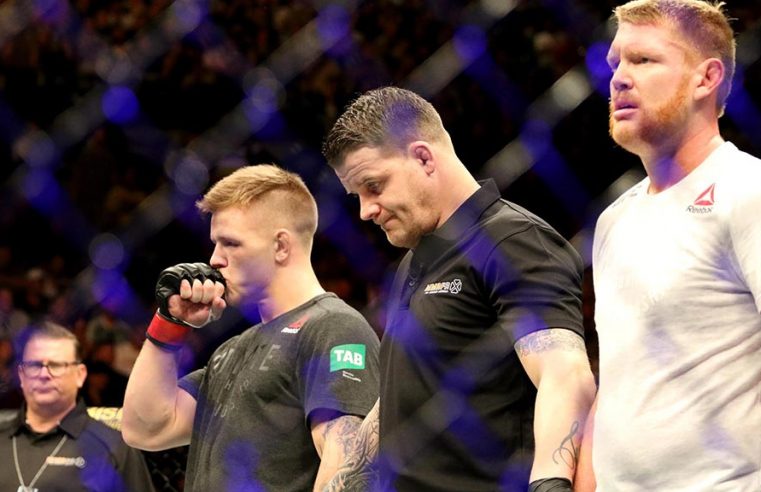 Marc Goddard Apologizes To Sam Alvey For UFC 234 Stoppage